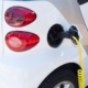 ladowanie-samochodu-elektrycznego-z-instalacji-fotowoltaicznej_sunekoenergy